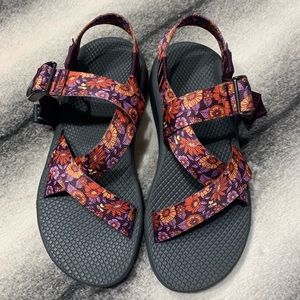 blossom wine chacos